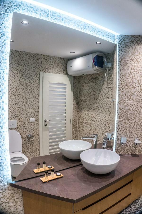 Venere Tirana Suite Bagian luar foto